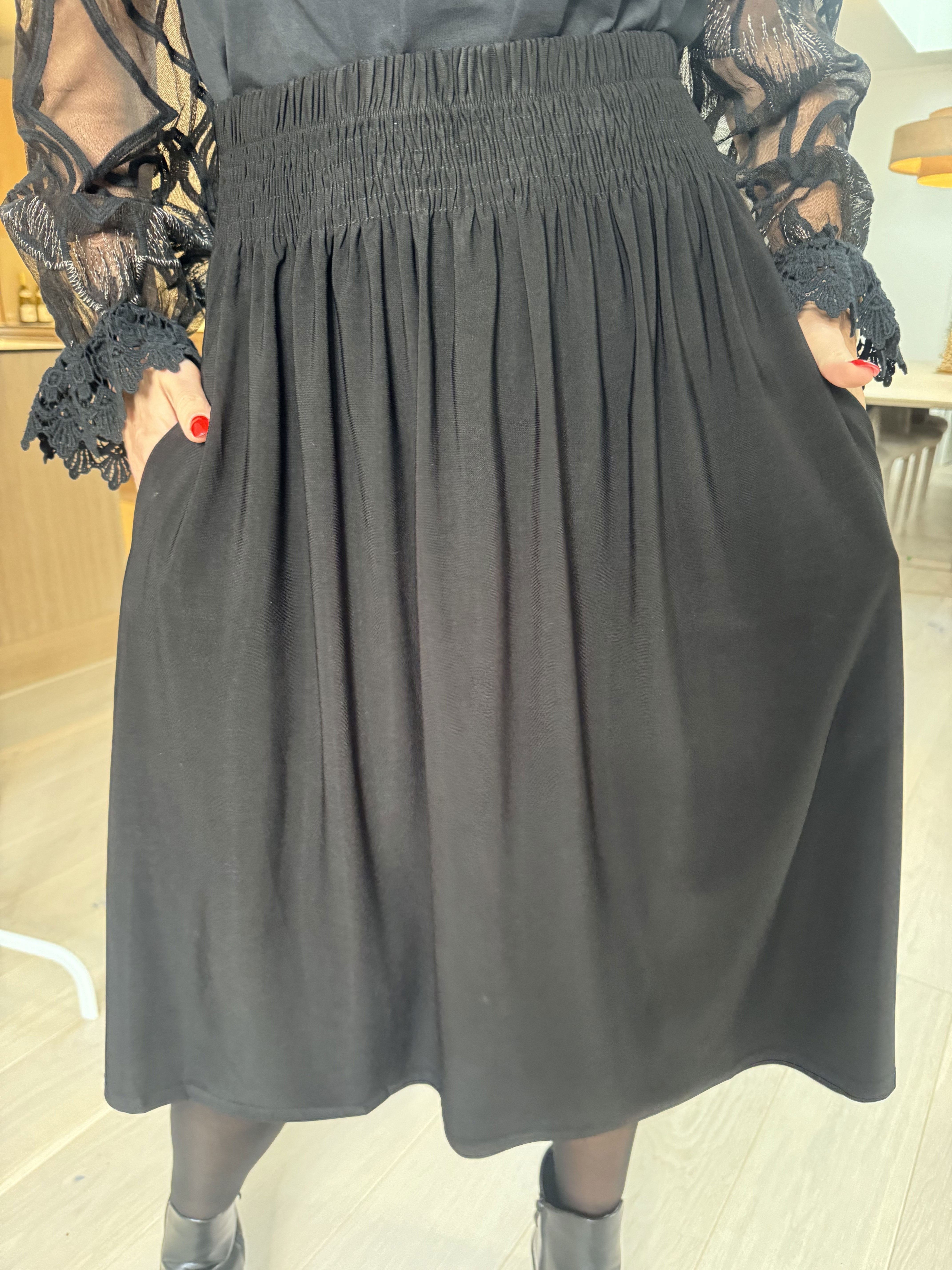 Pams Plain Skirt - Slät kjol i stretchigt tyg